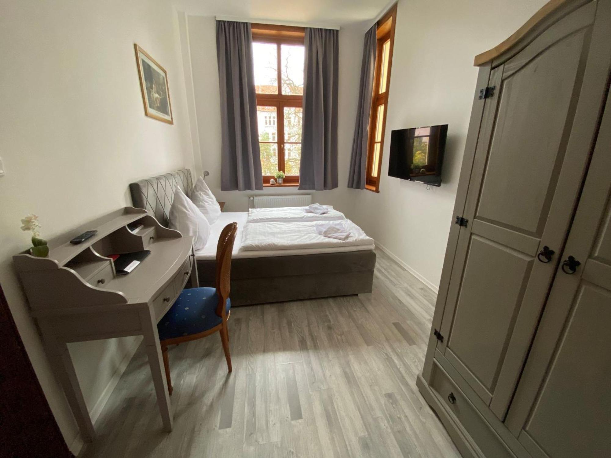 Avalon Bed & Breakfast Themen/- Nichtraucherhotel Hannover Ngoại thất bức ảnh