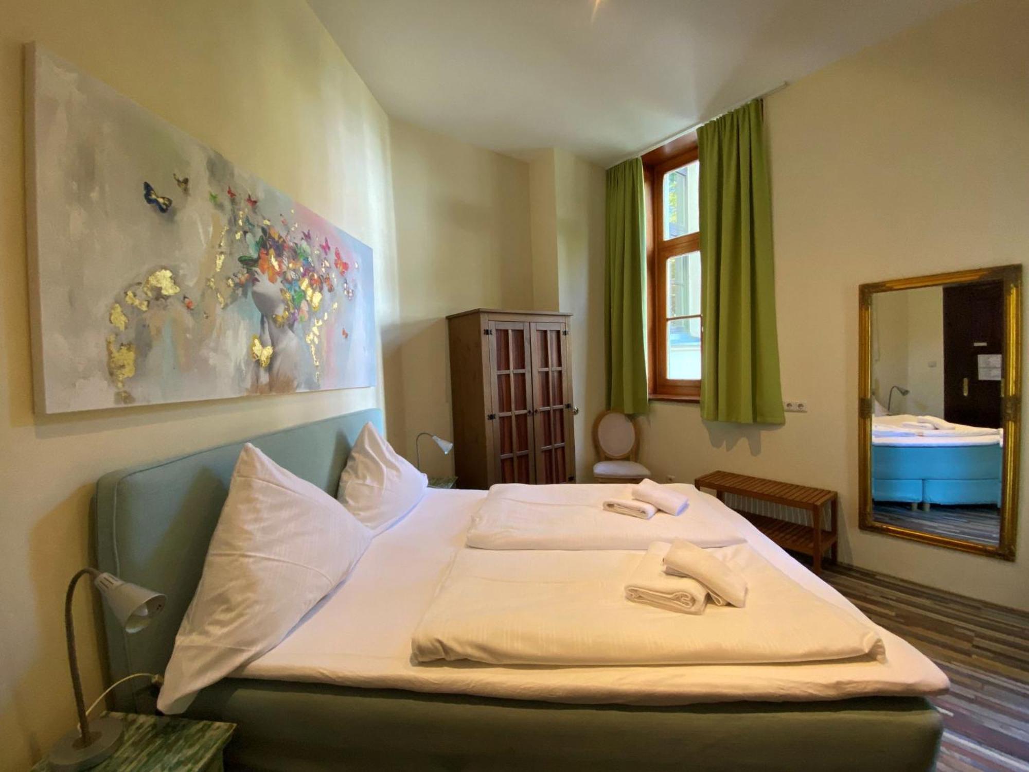 Avalon Bed & Breakfast Themen/- Nichtraucherhotel Hannover Ngoại thất bức ảnh