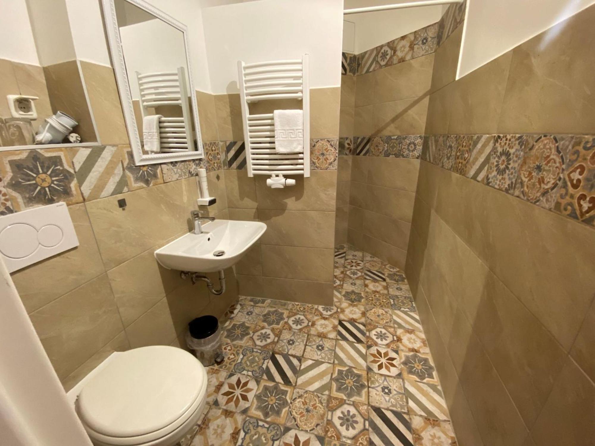 Avalon Bed & Breakfast Themen/- Nichtraucherhotel Hannover Ngoại thất bức ảnh